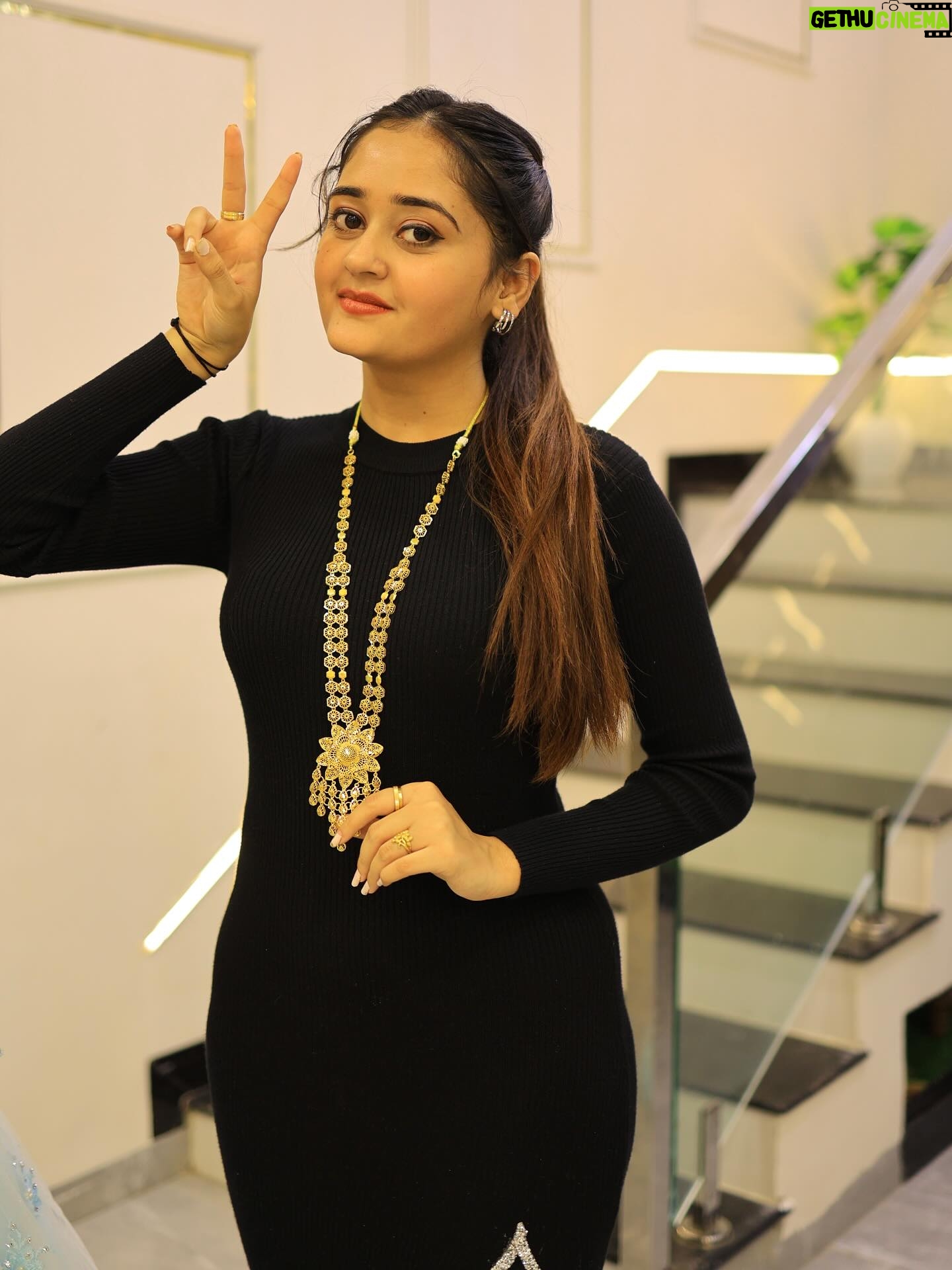Kavya Yadav - 146.8K Likes - Mummy Ne Unka Gift Mujhe Diya Ke Ye Tere Liye Hi Hai🥹🥹🥹✨🤍

@adv.ianuu.yadav 😍😘But Ye Papa Ne Aapke Liye Laaya Hai Ye Aapka Gift Hai😝🙈Love youuu🥰😘🤍✨