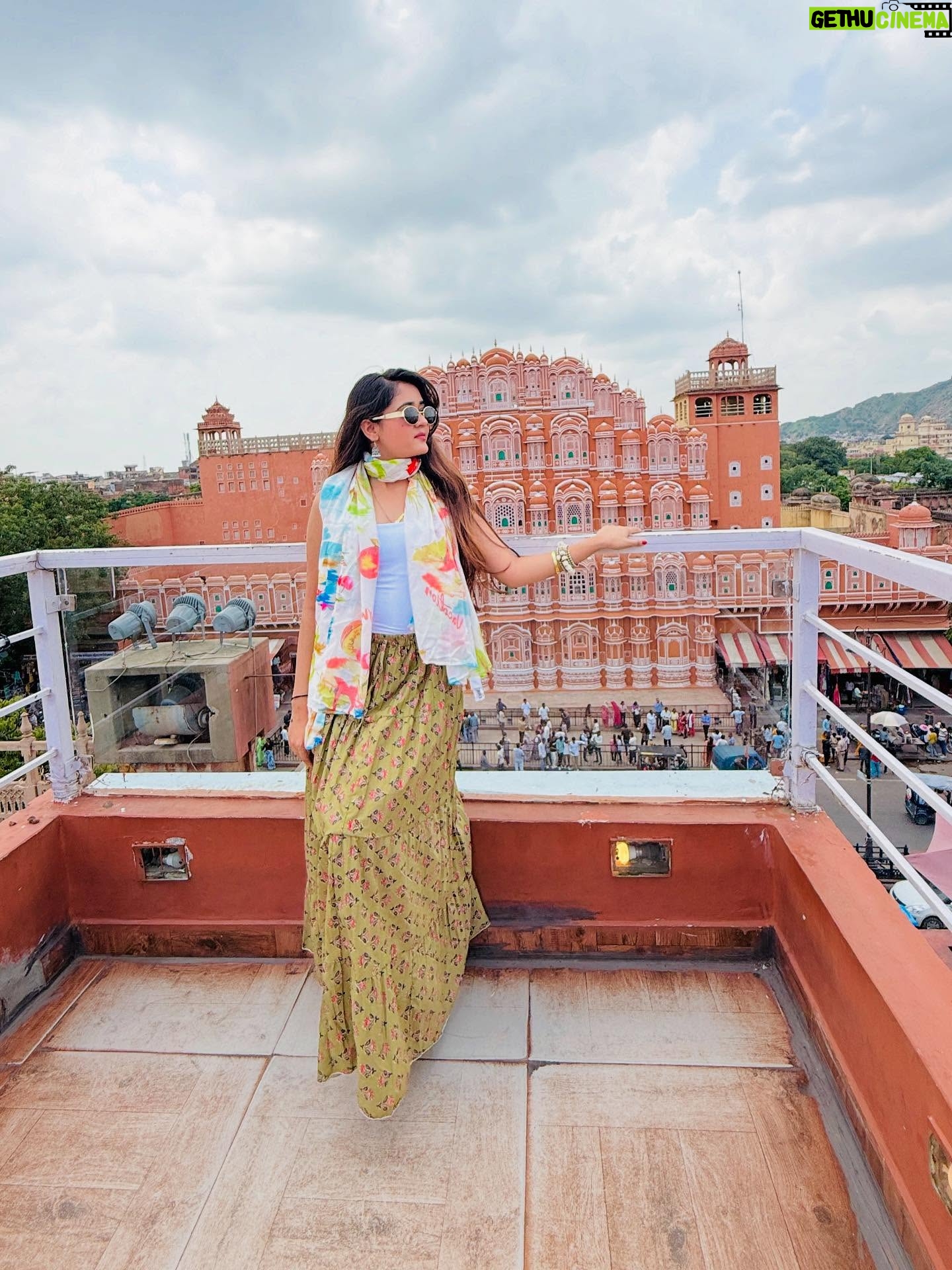 Kavya Yadav - 138.4K Likes - Caption…. Batao?🤍🫶🏻✨