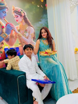 Kavya Yadav Instagram - Happy Rakhshabandhan Mera Pyaara Bhai Hamesha Khush Raho❤️Love You So Muchh Bachhhe