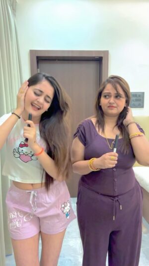 Kavya Yadav Instagram - Mummy Ne Kya Acting Ki Hai Wahhh😂🙈