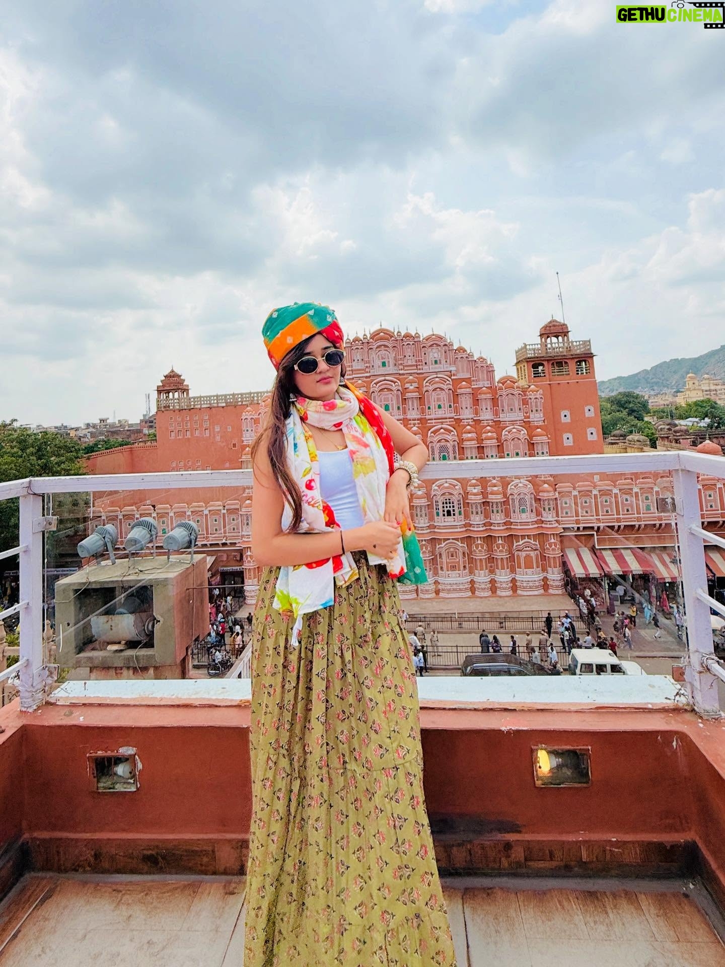 Kavya Yadav - 138.4K Likes - Caption…. Batao?🤍🫶🏻✨