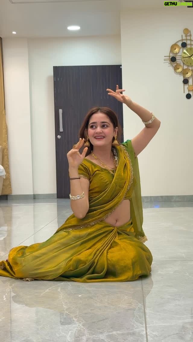 Kavya Yadav - 128.3K Likes - Bani Re Bani Mai Teri Joganiyaa…..❤️💫✨

#bindasskavya #reelitfeelit #treanding #kathak