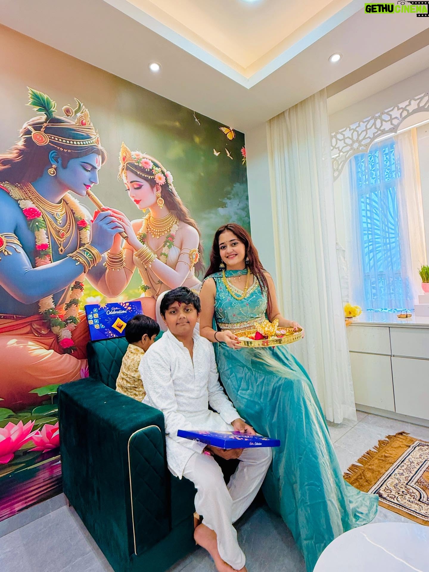 Kavya Yadav - 121.7K Likes - Happy  Rakhshabandhan Mera Pyaara Bhai Hamesha Khush Raho❤️Love You So Muchh Bachhhe