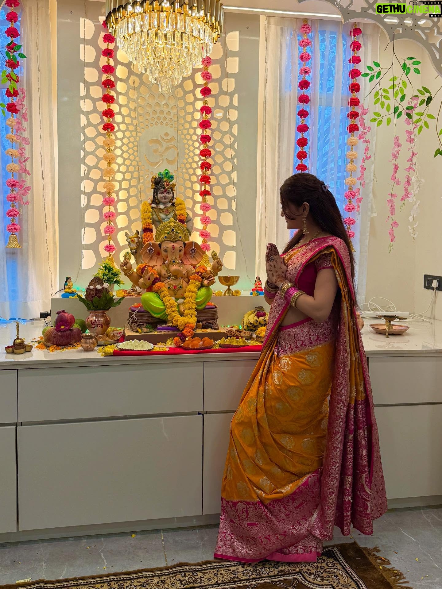 Kavya Yadav - 365.2K Likes - Ganpati Bappa Moryaa……🤍🙏🏻✨
Sath Paaya Tera Hey Devaa Shree Ganeshaaa❤️

#bindasskavya #ganpatibappamorya🙏 #ganeshchaturthi2025 #virelpost #bindasskavya