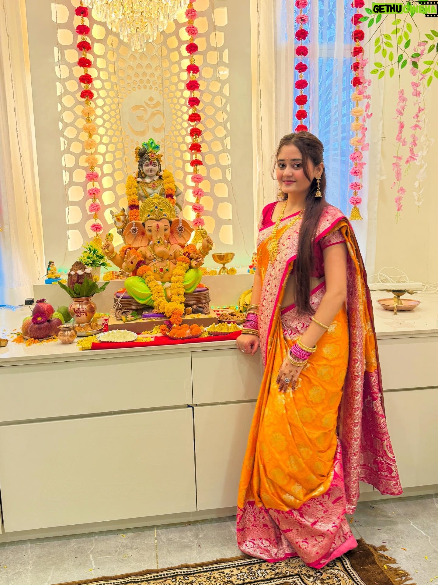 Kavya Yadav - 365.2K Likes - Ganpati Bappa Moryaa……🤍🙏🏻✨
Sath Paaya Tera Hey Devaa Shree Ganeshaaa❤️

#bindasskavya #ganpatibappamorya🙏 #ganeshchaturthi2025 #virelpost #bindasskavya