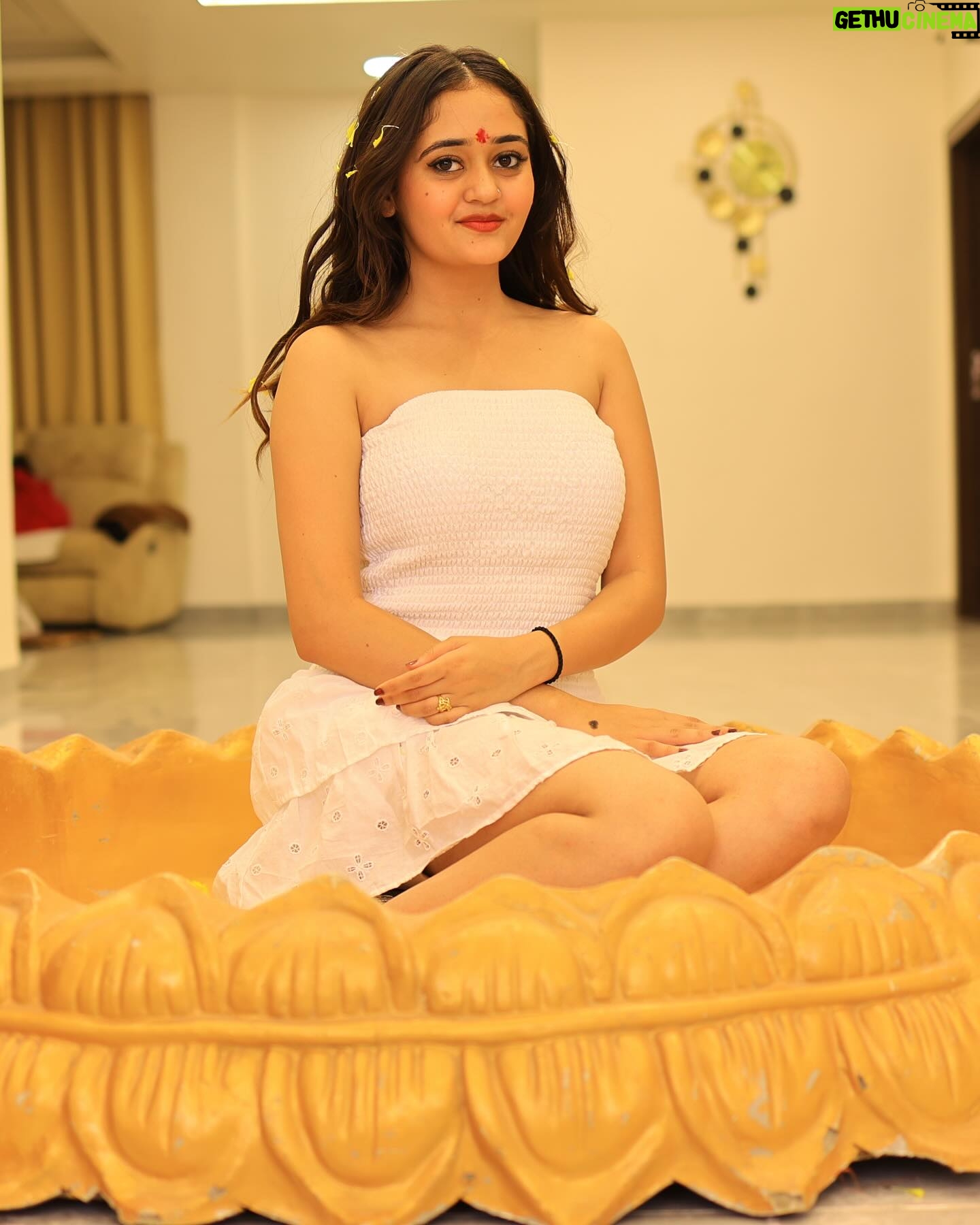 Kavya Yadav - 403.7K Likes - Princess Treatment Only🥹🙈💫🤍