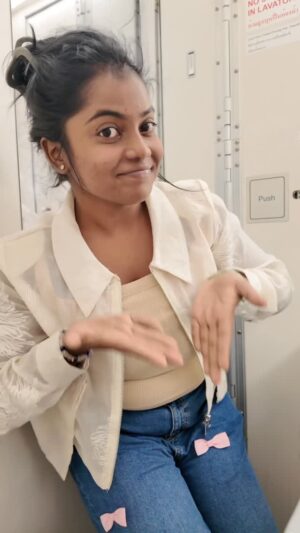 Keerthana Ravindran Instagram - Night time routine in ✈️ Lavatory 😝💞
