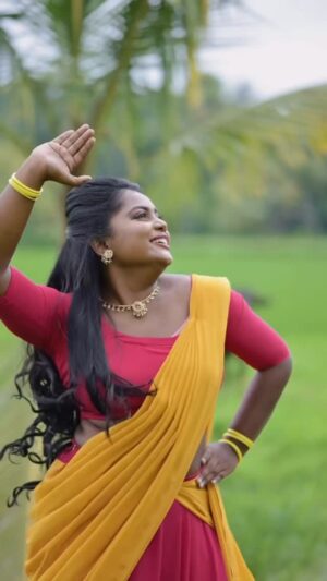Keerthana Ravindran Instagram - Wait for the surprise entry 😅 poth kumar
Voice credits @thukkidi.sayipp
VC @akhil_a_r_photography