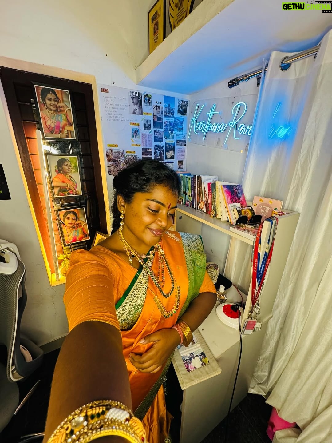 Keerthana Ravindran - 40K Likes - Recreating amma's wedding look 💖🥰 Amma in 1997 
Weddinglook recreation 🤌🏽