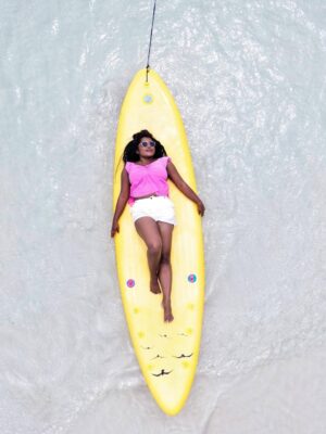 Keerthana Ravindran Instagram - Glimpses of the best day in Pattaya 🏝️ Thailand 🇹🇭

The tour began at 8:30 AM and ended by 4:30
PM

Inclusions: Day trip to Hard Tien Beach,tour guide,Return shared hotel transfers from Pattaya,Speed boat transfers,Lunch,Clear kayak,Stand-up paddle board

Complimentary drone photos & video,3-min jet ski ride, 3-min banana boat ride, 1 round of parachute, Life vest,Towel,Drinking water and Insurance

- ��Cost: 3.9K - 5.2K per person

- ��I booked it via @headout and it was worth every penny. If you're visiting Thailand, I highly recommend doing this Koh Larn island Day tour with Headout!

[Pattaya photo shoot, Thailand travel, poses for beach , coral island tour, koh larn island, pattaya, thailand ]

#headoutforcreators #travellady #thailand