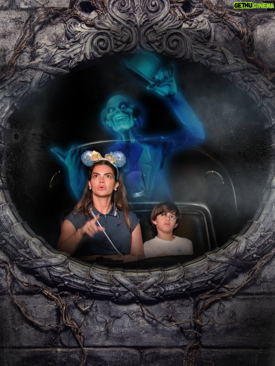 Kelly Key - 75.4K Likes - A Disney 🏰🐭🎆 é linda, encantadora, grandiosa mas o que torna essa experiência realmente especial é estarmos juntos… Entre filas, risadas, sorvetes, brinquedos e abraços apertados no meio do parque…

A maior aventura é essa: construir memórias que vão durar pra sempre. Essa é a mágica que nenhuma atração no mundo supera. ✨