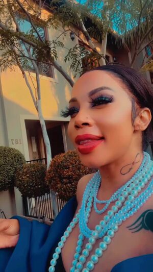 Kelly Khumalo Instagram - That’s just how we roll !