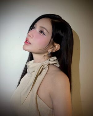 Kha Nhu Instagram - 🩷💚❤️🩵💙💜💛🧡🤎💖
Chẳng bao giờ từ bỏ vì khó khăn, chỉ từ bỏ vì không còn xứng đáng nữa💕
#Cat #catcage #KhaNhu