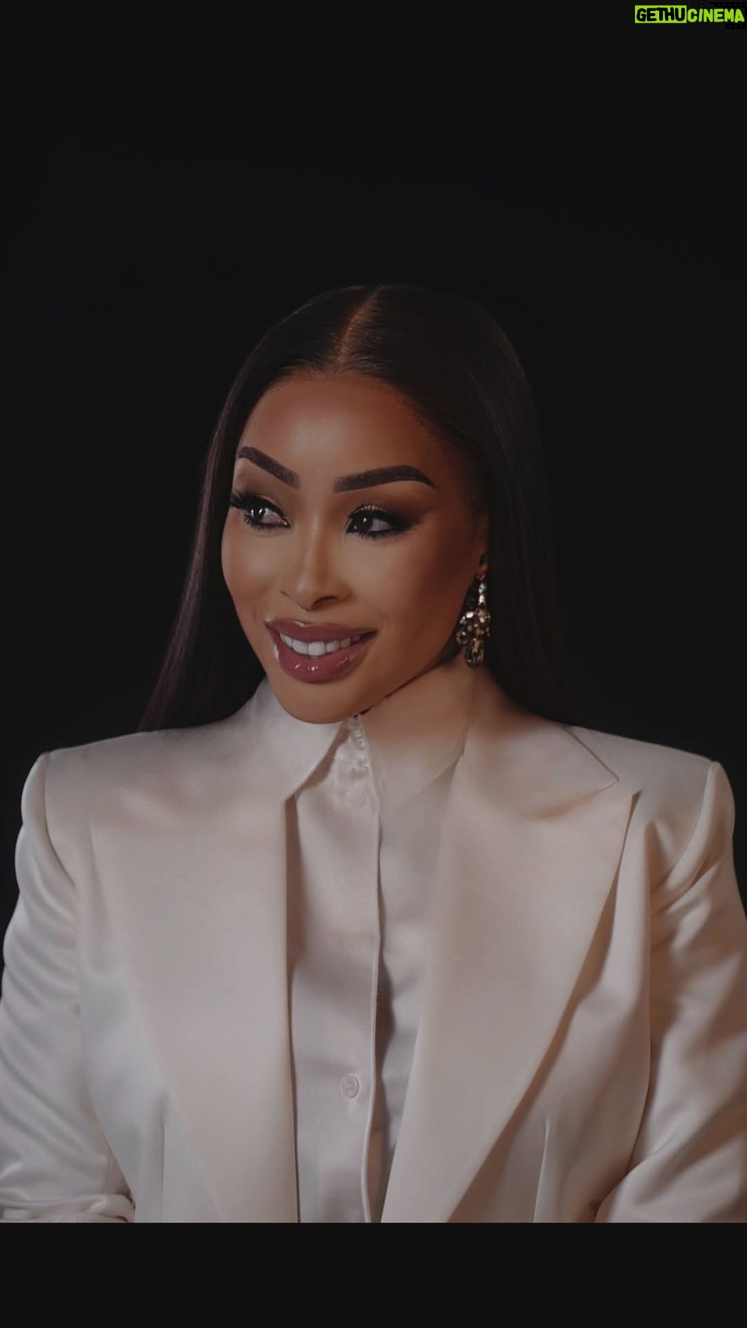 Khanyi Mbau - 45.3K Likes - To all my GenZ’s the love and attention you give me … the KHANYI CORE has me feeling so over whelmed and my heart is full of love  and gratitude.. my entire career brought to life year in and out by all of you is not something I can ignore , thank you all for seeing me. Abundance to all of you my babies 🫴🏽🤍✨ #KhanyiCore 

Song : Culo de song - Nguwe feat. Thandiswa Mazwai

Video compiled by @dyl_naidoo