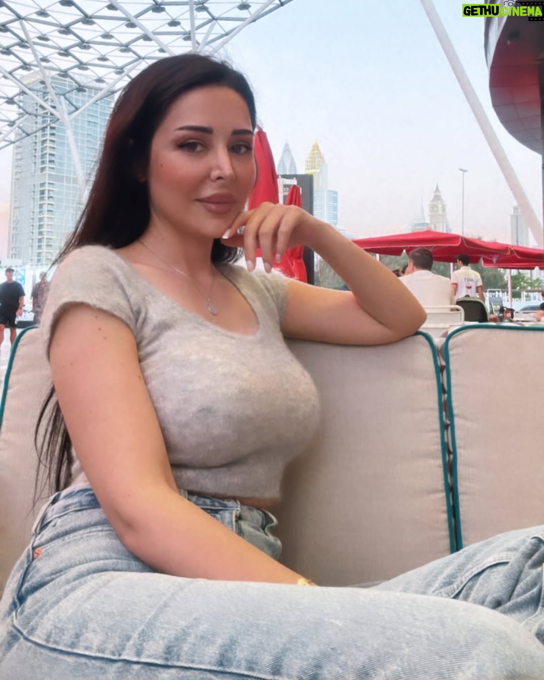 Kholoud Issa - 9.1K Likes - 