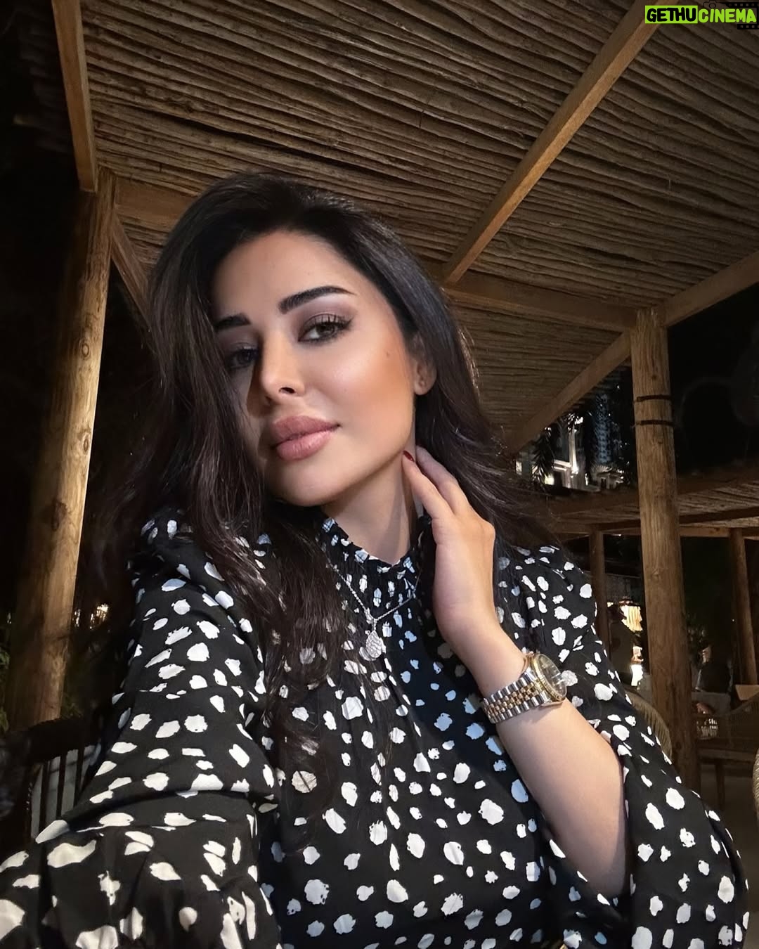 Kholoud Issa - 3.4K Likes - 