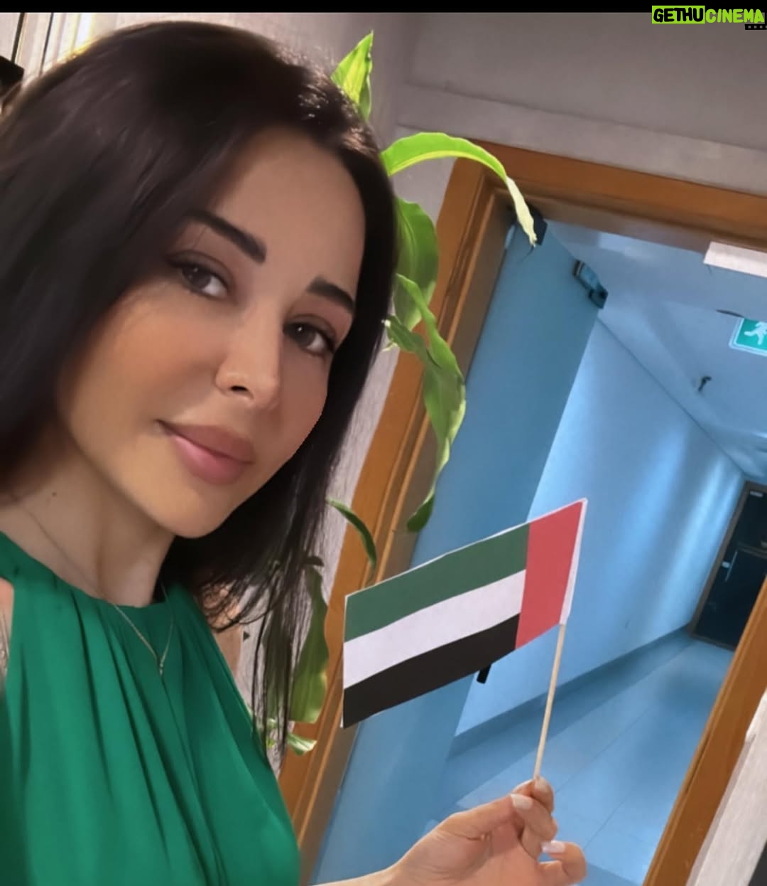Kholoud Issa - 2.4K Likes - يوم العلم الاماراتي 🇦🇪❤️❤️