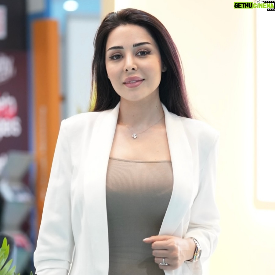Kholoud Issa - 3.7K Likes - 