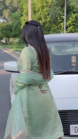 Khushbu Kundu Instagram - Suit @suidhaga_art_
