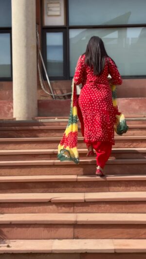 Khushbu Kundu Instagram - Suit from @suit_collection_124