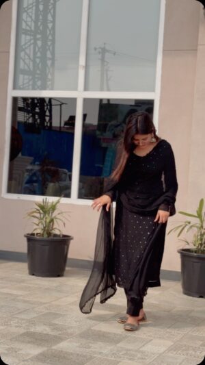 Khushbu Kundu Instagram -