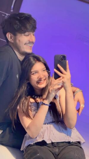 Khushbu Kundu Instagram - Ibb konyaa rhaa mere bske mhhh 🤣😂 @jatin_2.6