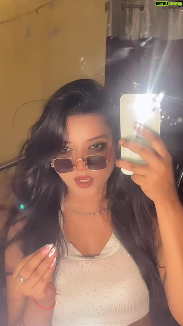 Khushi - 0.9K Likes - 