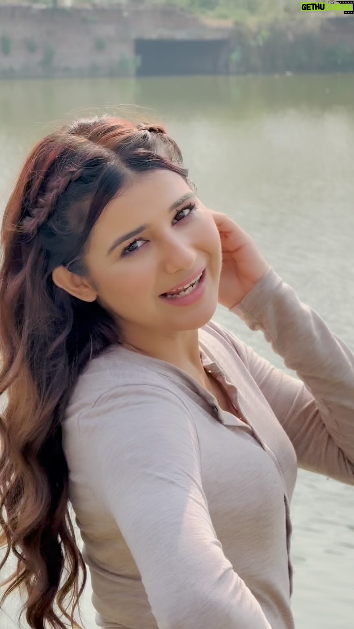 Khushi Baliyan - 228.9K Likes - Mein toh hun hi jhalli ❤️😍🧚🏻‍♀️