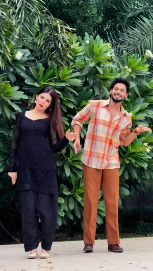 Khushi Baliyan Instagram - He wanted to follow the trend….🤣❤️