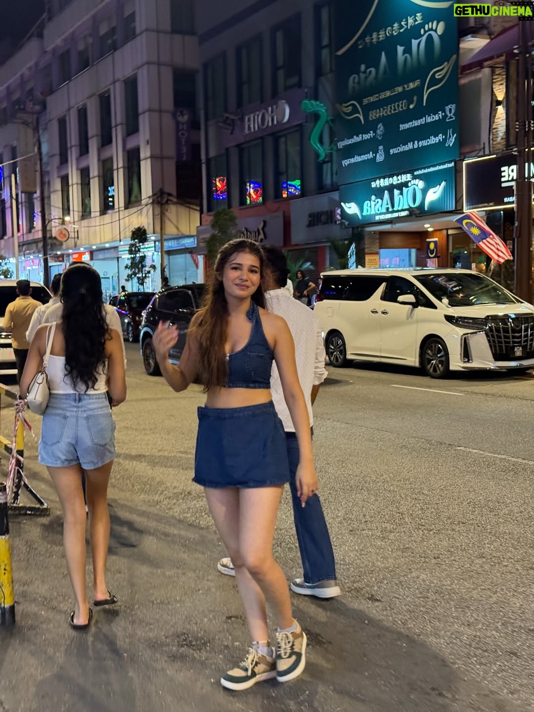 Khushi Baliyan - 106.2K Likes - “Just me, my energy, and the night full of lights!🧚🏻‍♀️✨🧿