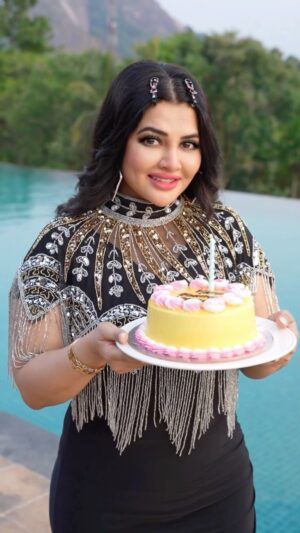 Khushi Gadhvi Instagram - Wish me Happy Birthday 29-April 🎂
.
Spent my Birthday at - @morickap_lords83 - (Kerala) wayanad -beautiful property for perfect holiday trip in india
.
you will have to go to Calicut airport and drive for 2and half hours to reach moricap resort at wayanad & trust me it’s all worth it ❤️
.
Thank you moricap @morickap_lords83 for having us
It was a wonderful birthday at your paradise 🙏🎂😇❤️
.
.
#khushigadhvi #birthday #birthdaygirl #birtgdayspecial #birthdaywishes #kerrla #wayanad #