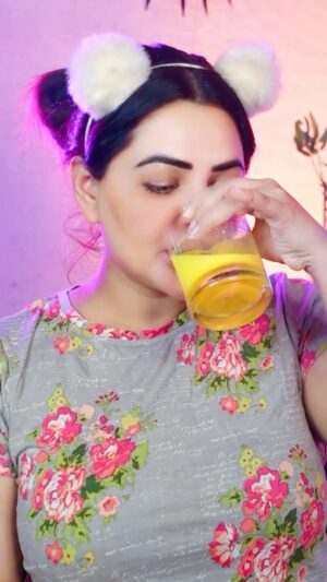 Khushi Gadhvi Instagram - Check out all the benifits ⬇️
.
.
Benefits of Turmeric Milk
clove (long )
dalchini (cinnamon)
haldi (Turmeric)
Cardamom ( ilaichee )
..
Haldi helps to manage
Anti-inflammatory.
Powerful antioxidant.
Immunity booster.
Delays diabetes.
Reduces the risk of heart diseases.
Reduces risk of cancer.
Helps in the treatment of Alzheimer’s disease.
Helps patients with depression.
help ease the symptoms of liver cirrhosis and fatty liver disease
Eliachi helps to manage ⬇️
Used to treat nausea and vomiting. ...
Help in nicotine withdrawal. ...
Lower the blood pressure. ...
Control blood sugar level. ...
May treat cold and cough.
Clove - helps in boost your liver health, helps with digestion, relieve constipation, help to boost immunity and they act as natural pain reliever
.
.
Cinnamon- helps to Manage
type 2 diabetes.
Reduce the cholesterol levels.
Reduces blood pressure.
Protective against cancer.
Combat acne.
.
All the points are hard to cover in short video so know the end number of benefits hope it helps you stay healthy ❤️🫶
.
#khushigadhvi #healthylifestyle #haldimilk #heathylifestyle
