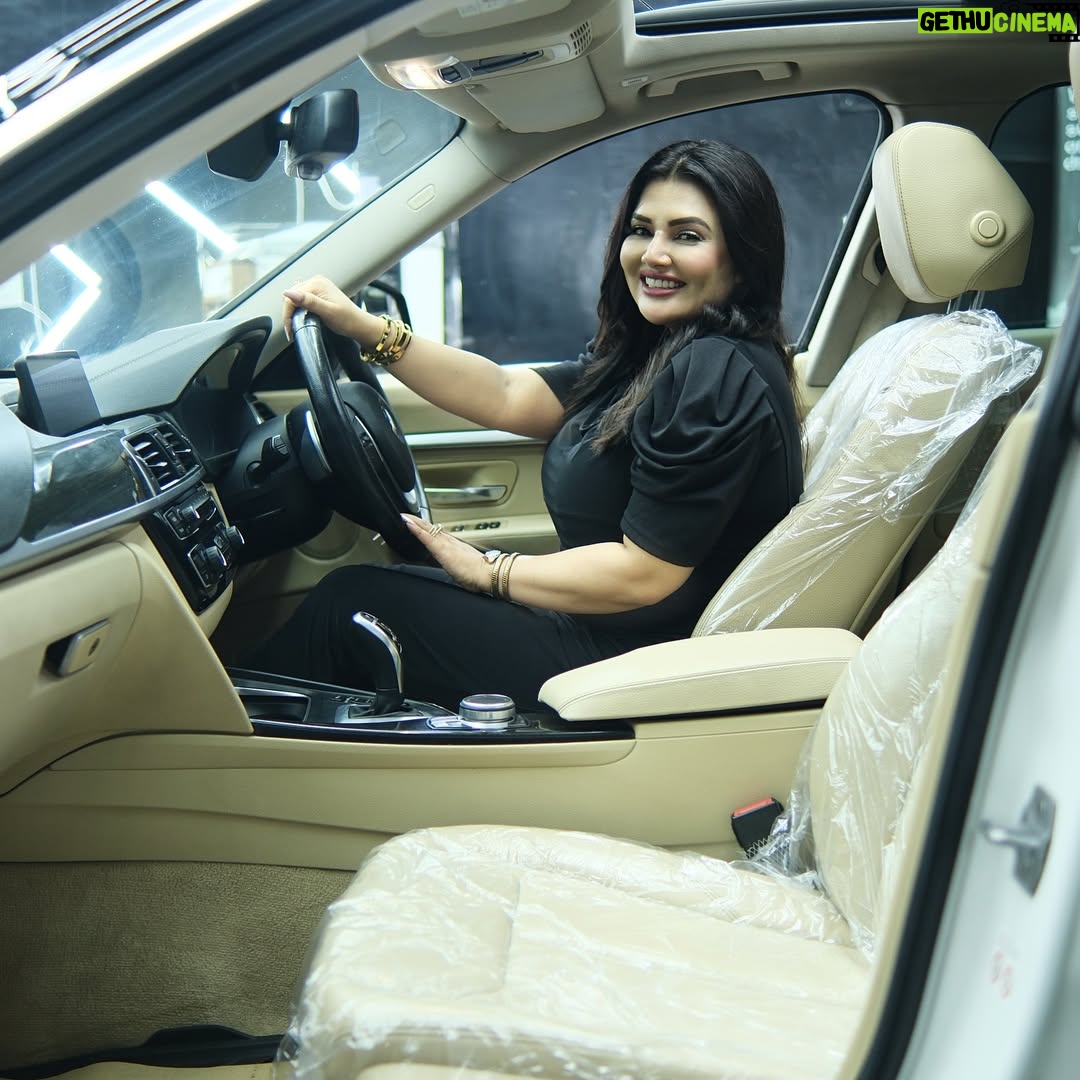 Khushi Gadhvi - 53.1K Likes - Bought MYSELF A “BABY BIMMER “ ❤️🧿
.
.

Thank you @detailingangelofficial for amazing PPF work totally loved it❤️

Just got my new and swanky BMW wrapped with top-notch Paint Protection Film (PPF) at Detailing Angel, and I’m beyond impressed!

This beauty was already a head-turner, but the professional state-of-art seamless application by Tarun’s Team took it to the next level.

Completely protected, ready to shine for the long haul !

Big Shootout to Detailing Angel for doing a flawless job!!!

Highly recommended, you being in any part of India, must visit !!!!

Dm @detailingangelofficial for any car related queries or call  91 78389 88022

Other outlets-
➖➖➖➖➖➖➖➖➖➖
*WAXD CAR CARE*
☎️ 7838988022
📍Ambience Mall Basement 2 Pillar No. 240 (entry from Gate - 2)
DLF Phase 3, Gurgaon, Haryana

*Detailing Angel By Tarun Malhotra*
📞 7838988022
📍 B-67 GF, Phase 1 Mayapuri, New Delhi

*Detailing On Drive*
📞7838988022
📍LGF, Dwarka Walk Mall, Sec-13, Delhi

*Motor Clubs*
☎️7838988022
📍195, Rangpuri, Mahipalpur

〰️〰️〰️〰️〰️〰️〰️〰️〰️〰️

➡️ *Waxd Car Care*
_https://instagram.com/waxd_carcare_gurgaon?igshid=MzRlODBiNWFlZA==_

➡️ *Detailing Angel*
_https://instagram.com/detailingangelofficial?igshid=MzRlODBiNWFlZA==_

➡️ *Detailing On Drive*
_https://instagram.com/detailingondriveofficial?igshid=MzRlODBiNWFlZA==_

➡️ *Motor Clubs*
Rangpuri Mahipalpur

.#khushigadhvi #bimmer #bmw #blackbmw #blackbimmer #bmwlove #bmwgram #bmwclub