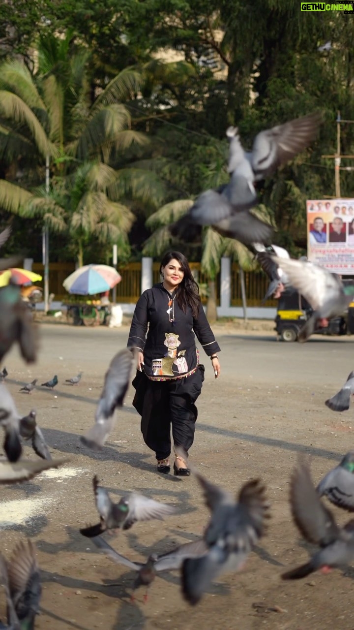 Khushi Gadhvi - 34.9K Likes - This woman I’m becoming gives me chills.