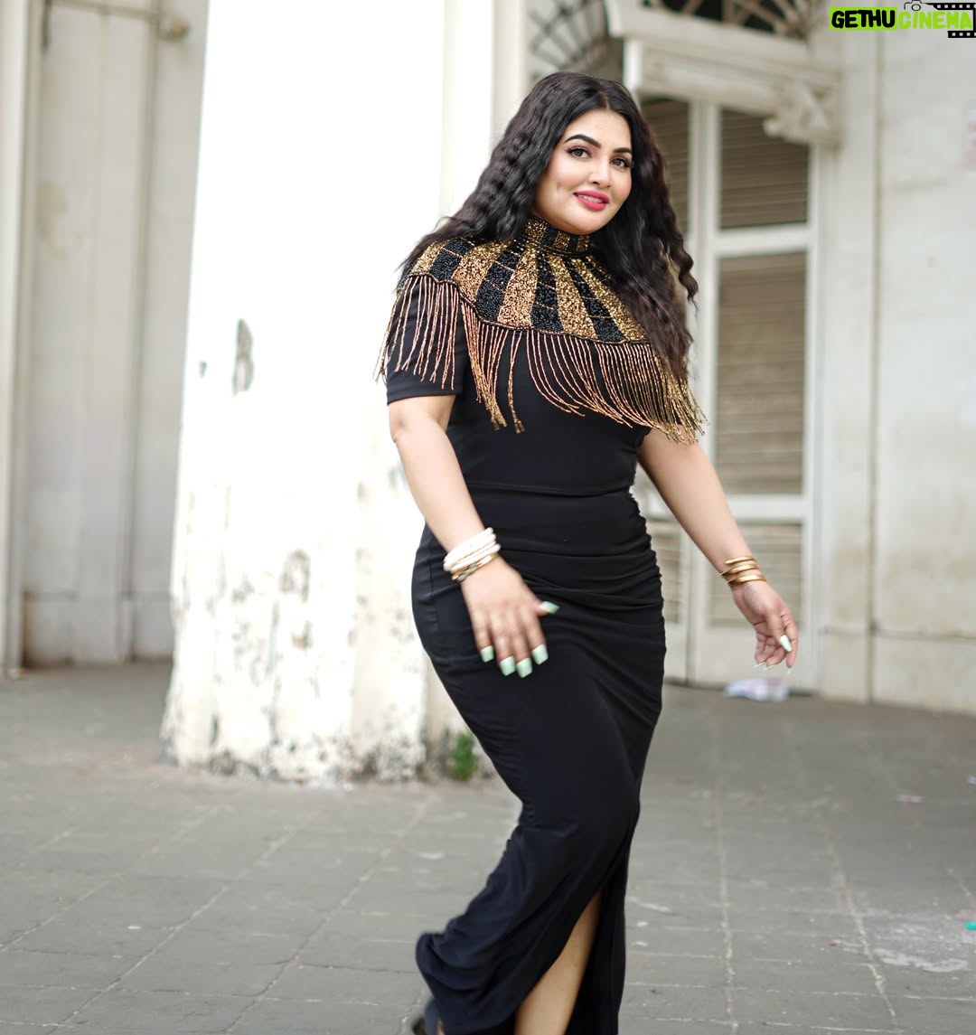 Khushi Gadhvi - 21.1K Likes - You can strip me of everything I have, I will walk away with a smile and go get it again. It’s not on me….It’s within me……#thefirewithinme #khushigadhvi 🖤