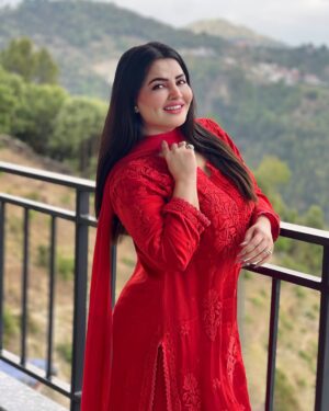 Khushi Gadhvi Instagram - Classy, bossy and fabulous, she’s not just beautiful. She’s a masterpiece👸🏻a woman who knows her worth ❤️🧿
.
.
Beautiful property near Nainital, Mukteshwar hills A brand-new property, beautifully made from inside with all the facilities … like indoor games,food by the hill view…bonfire knights with barbeque …, and much more what I mean is everything under one roof for a family trip, bachelor trip or trip with friends, you can go out there with the whole gang or just a couple whatever suits you …and not to forget excellent weather what a chill feel …must try this place 👩❤️👩10 out of 10 i highly recommended for a group trip @uptownkingdom thank you for having us we loved every bit of it ❤️🍾🍻
@newcreek.pr