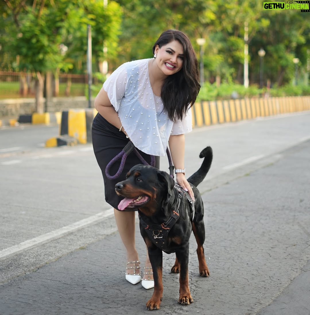 Khushi Gadhvi - 28.1K Likes - Happiness is my default setting.♾️
.
.
.
#khushigadhvi #doglover #dogsofinstagram #doglife #dogphotography #dogoftheday