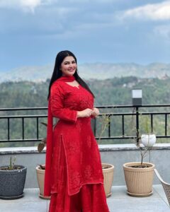 Actress Khushi Gadhvi HD Photos and Wallpapers May 2025