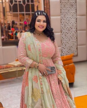 Khushi Gadhvi Instagram - not perfect, but definitely cute! ❤️
.
Wearing Dress from @rentanattirevilla