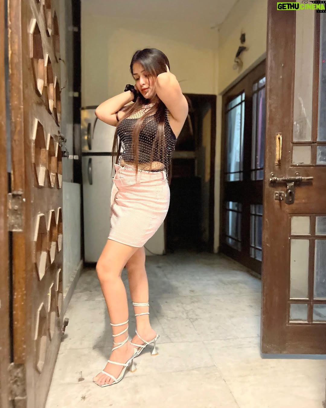 Khushi Maheshwari - 23.8K Likes - Season 22 Episode 1 🖤🌸
Chalo wishes do❤️