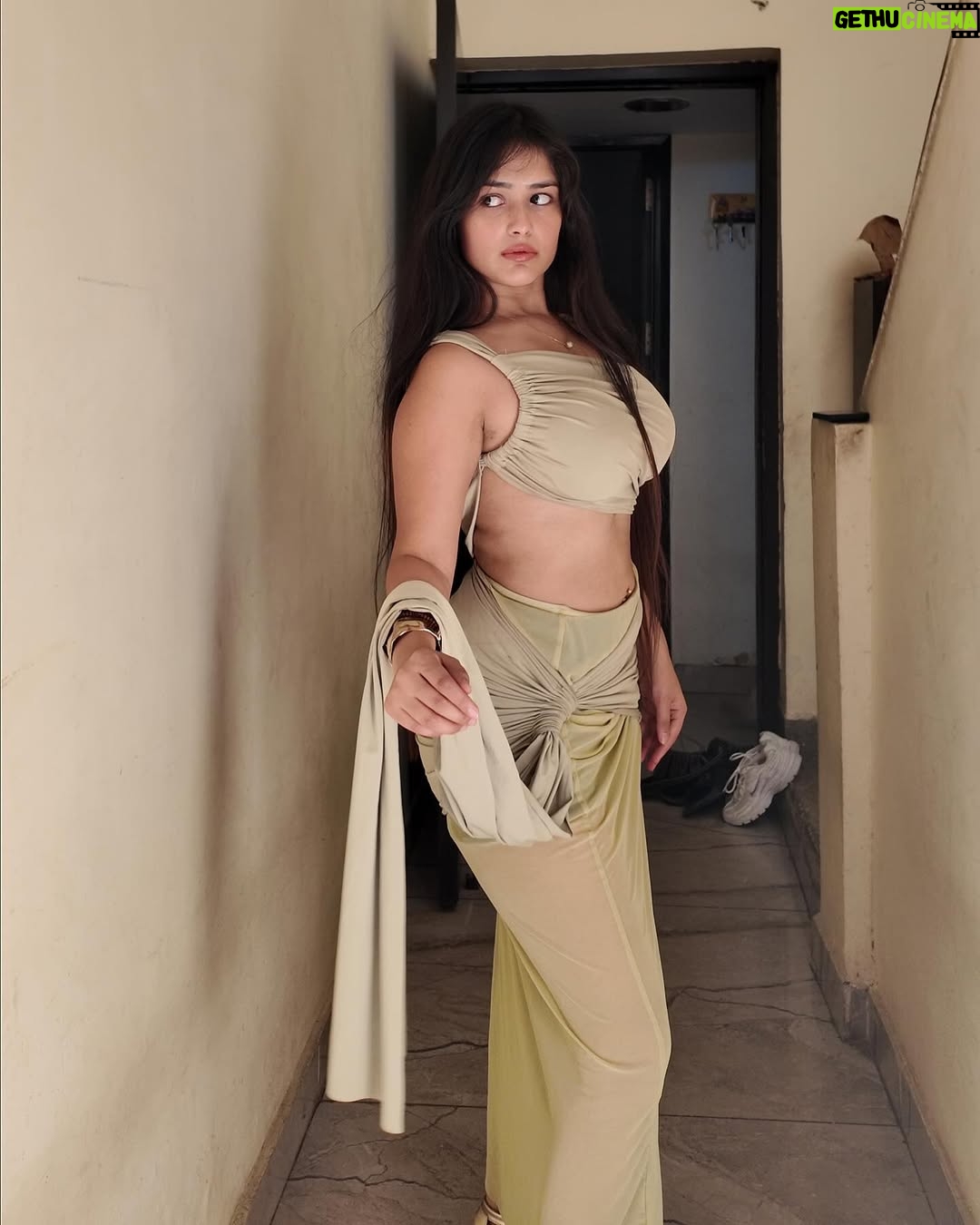 Khushi Maheshwari - 30.4K Likes - Birthday Special🐉