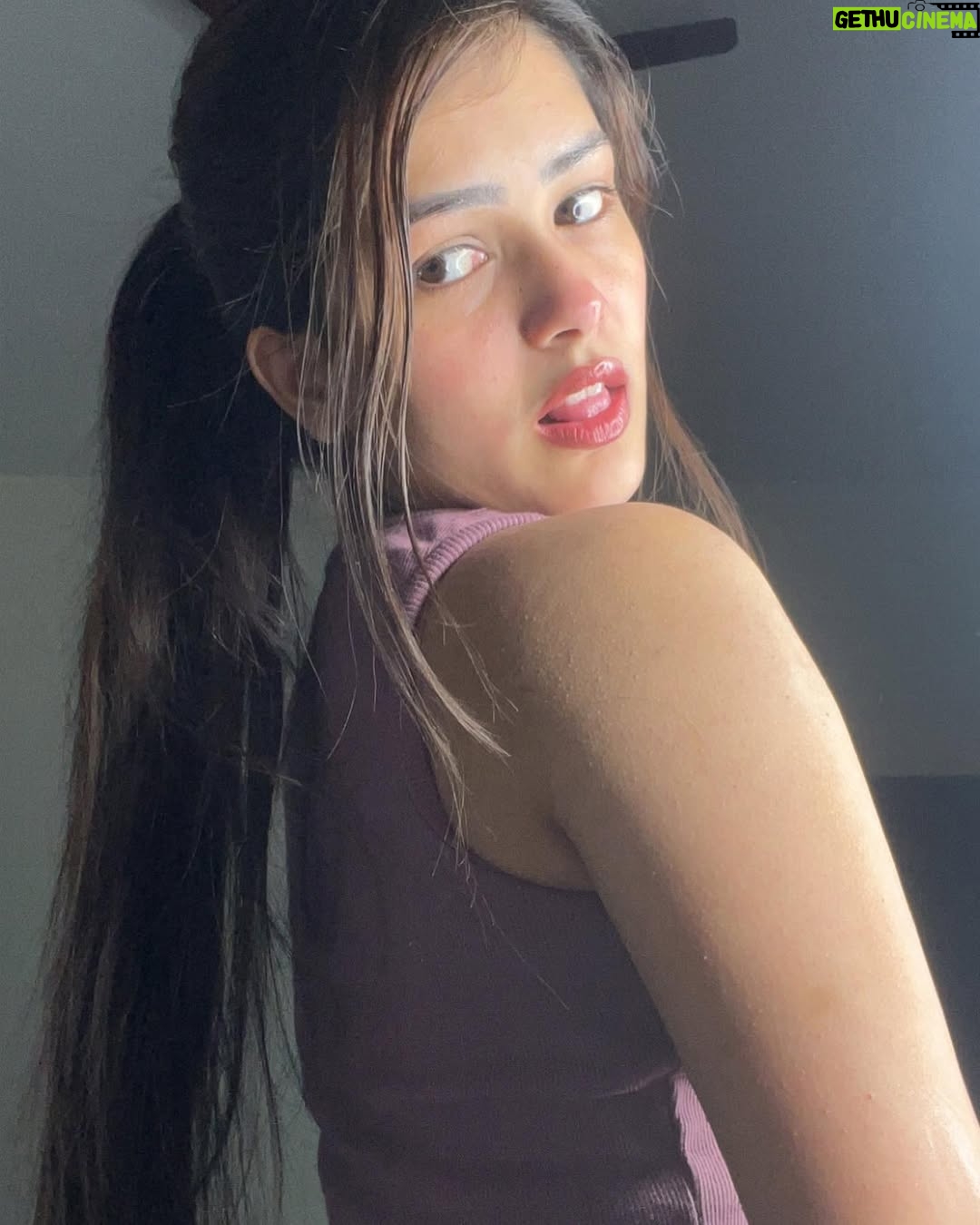 Khushi Maheshwari - 57.8K Likes - Raw skin with a hint of lip gloss🥰