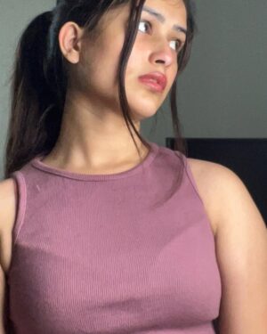 Khushi Maheshwari Instagram - Raw skin with a hint of lip gloss🥰