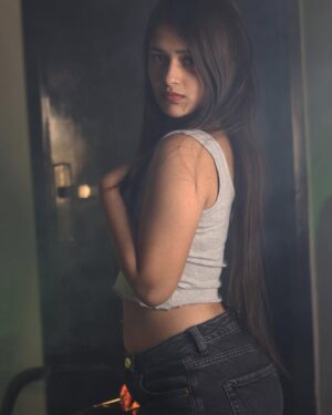 Khushi Maheshwari Instagram - Prove them wrong babe👾