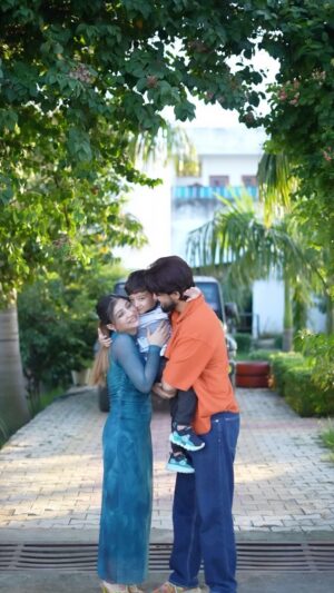 Khushi Punjaban Instagram - Main hawa 🌬️🌬️mein hu coz raja loves me ❤️🔥🔥
outfit:- @juneberry__official
@maninderbuttar
@emiwaybantai