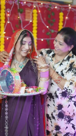 Khushi Punjaban Instagram - Apka konsa karwachauth hai .. mine is 6th
outfit:- @kukreja_fashion_boutique
jewellery:- @kukreja_fashion_boutique
#vkcouple04