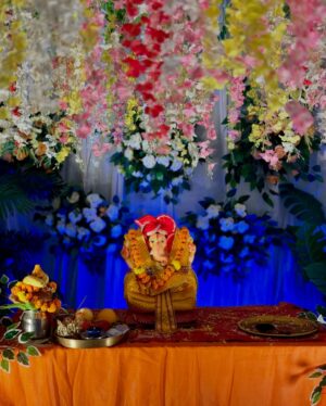Khushi Punjaban Instagram - Welcome Bappa Ji 🙏🏼❤️
.
Suit :- @girls.wodrobe