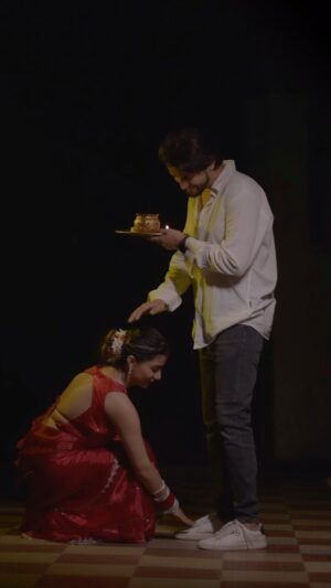 Khushi Punjaban Instagram - Happy Karwa Chauth in Advance ❤️ @vvkchoudharyy
#karwachauth #vkfam #Famlove #reels #viralreels #khushivivekchoudhary #khushipunjaban
saree :- @ruhaniyat_06