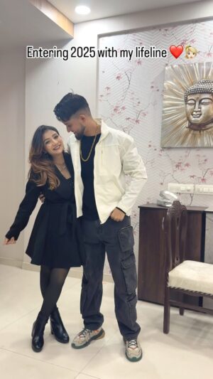 Khushi Punjaban Instagram - HAPPY NEW YEAR TO ALL ❤️
@khushi.vivekchoudhary
#vkcouple04