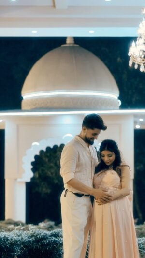 Khushi Punjaban Instagram - Soon we r going to be family for 4 🙈♥️
@vvkchoudharyy
Outfit:- @vasevine
#vkcouple04